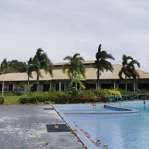 Oyo 89972 Borneo Paradise Beach Hotel